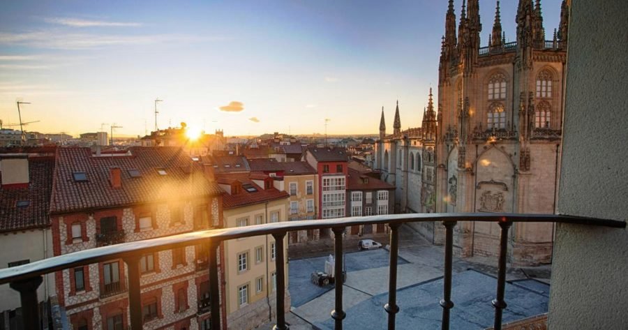 Una MIRADA A LA CATEDRAL-Apartamentos Burgos Catedral · foto 1