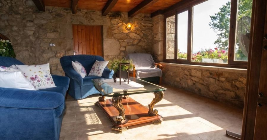 Welcoming House in Paradela with BBQ included: Foto
