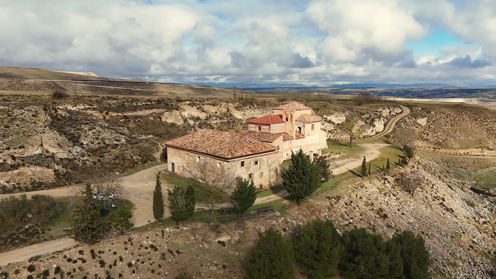 Convento de San Vitores em Fresno de Río Tirón, etapa Santo Domingo de la Calzada – Belorado