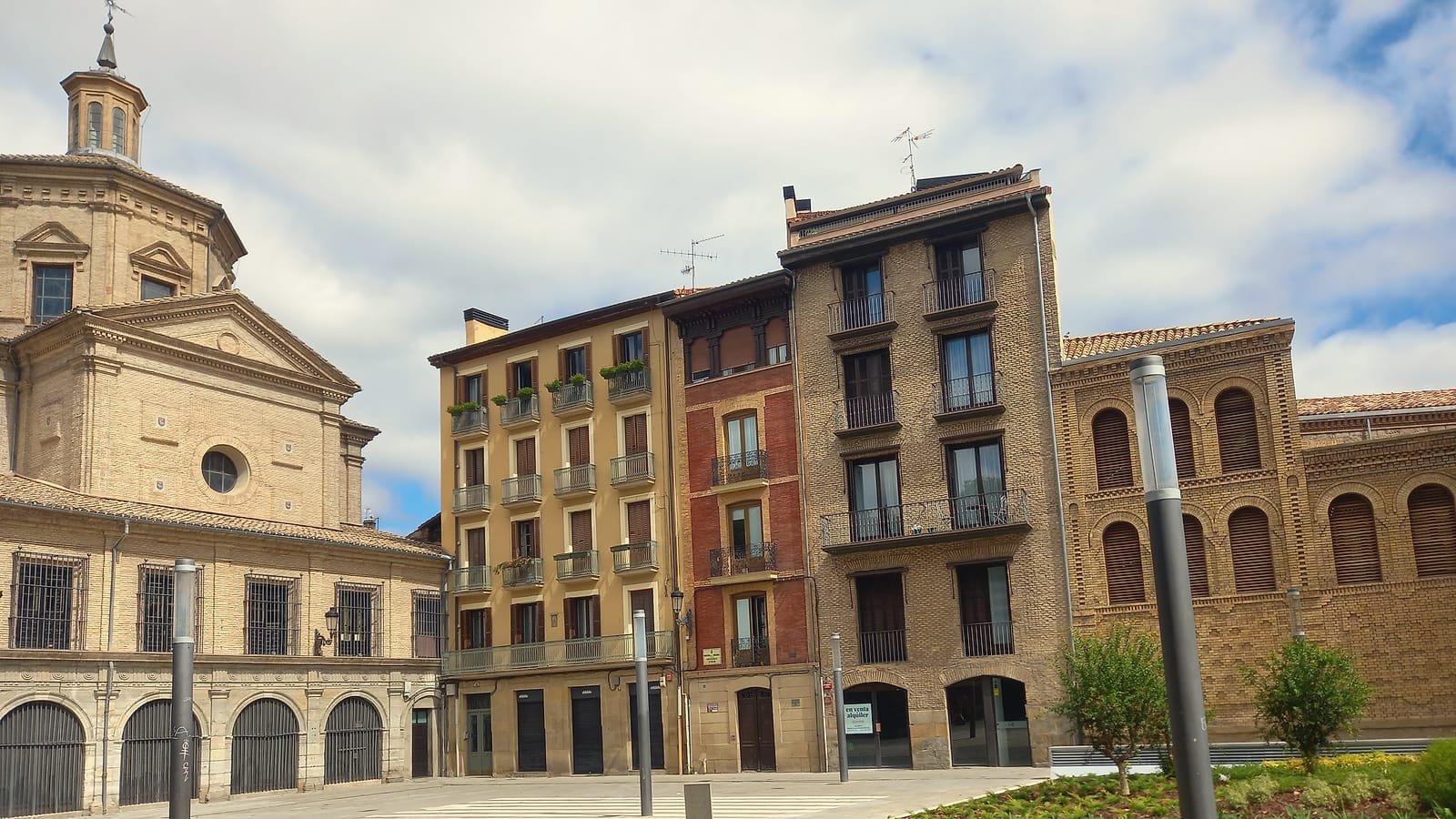 Centro histórico de Pamplona junto à capela de San Fermín, etapa Zubiri – Pamplona
