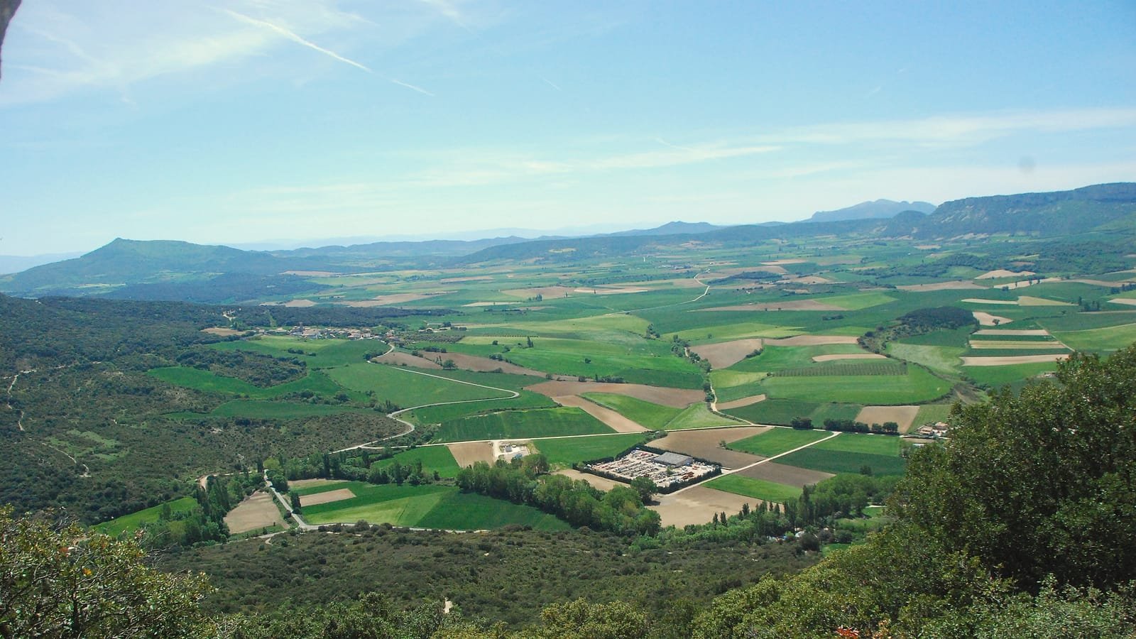 Vale de Tierra Estella visto do miradouro de Lazkua, etapa Puente la Reina – Estella